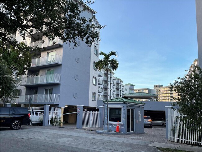 Foto del edificio - 2415 NW 16th St Rd