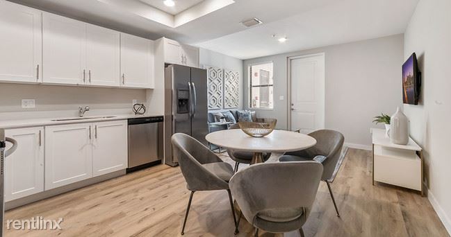 Building Photo - 2 br, 2 bath Townhome - 10401 NW 7th St