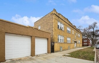 Building Photo - 5021 W Belden Ave