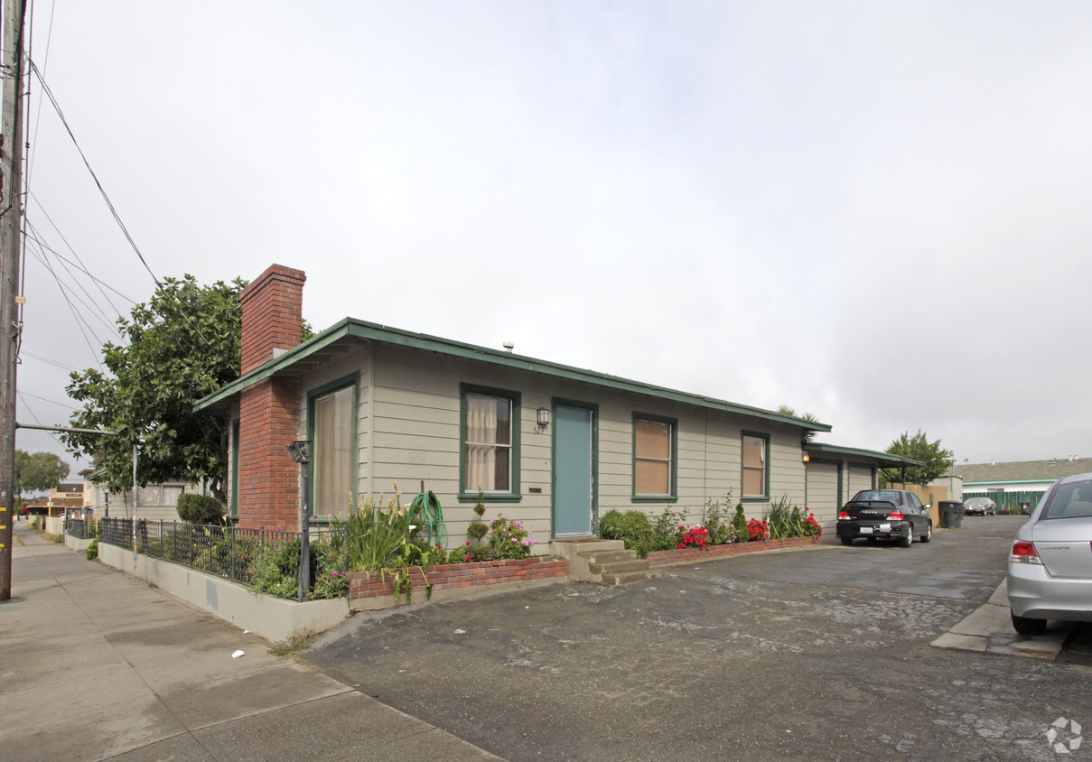 Building Photo - 515 Williams