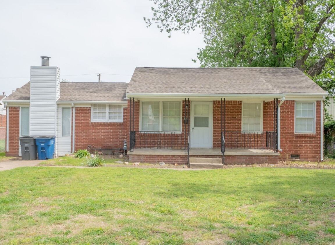 Primary Photo - Cozy 2 Bedroom 1 Bathroom Home In Kendall-...