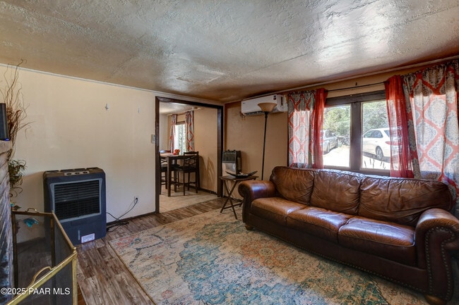 Building Photo - 1623 Idylwild Rd