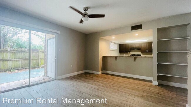 Building Photo - 2 br, 2.5 bath House - 3922 Crayrich Cir U...