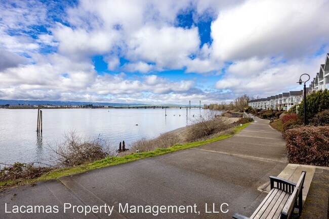 Foto del edificio - 4 br, 3.5 bath House - 1724 SE Columbia Ri...