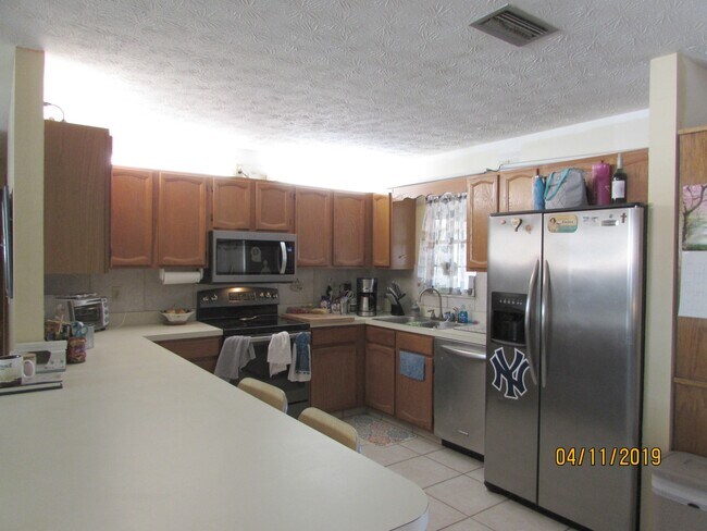 Foto del edificio - 355 NW Aurora St