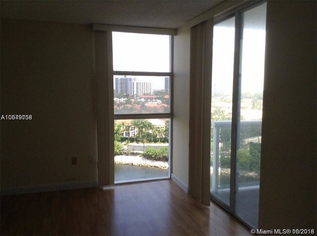 Foto del edificio - WATERVIEW CONDO