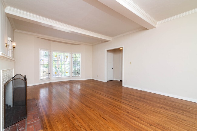 Building Photo - 10474 Eastborne Ave