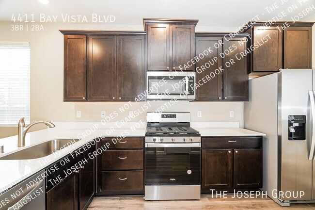 Foto del edificio - 4411 Bay Vista Blvd