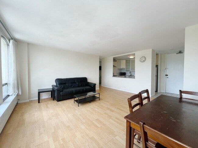 Foto del edificio - 1401 E 55th St