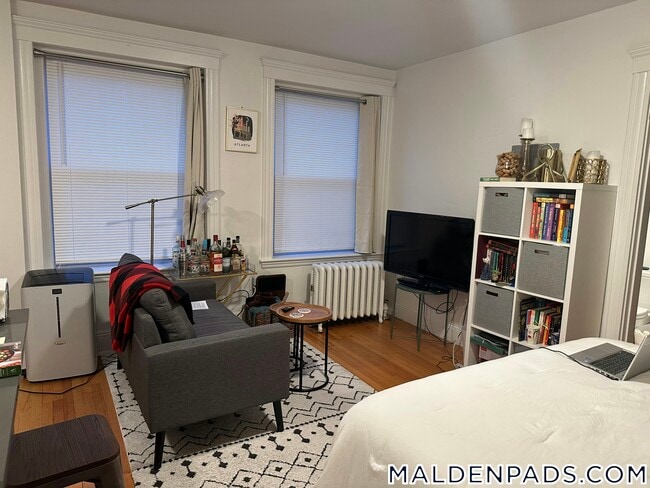 Foto del edificio - 170 Maple St