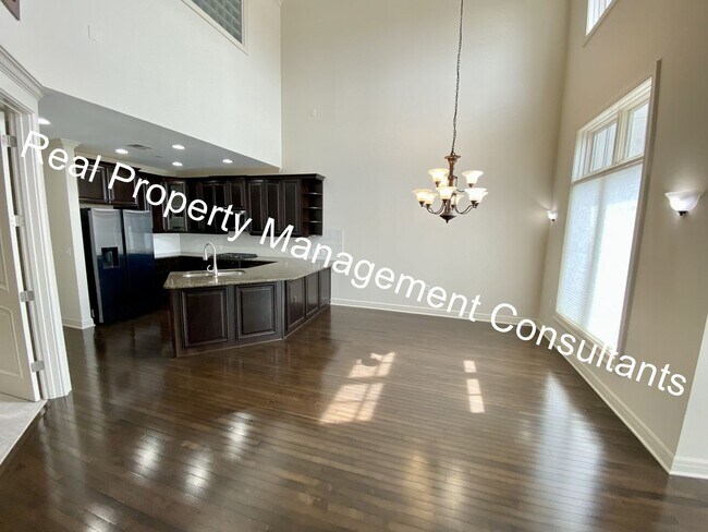 Building Photo - 2 Bedroom  2.5 Bath Condo in Mission Farms!