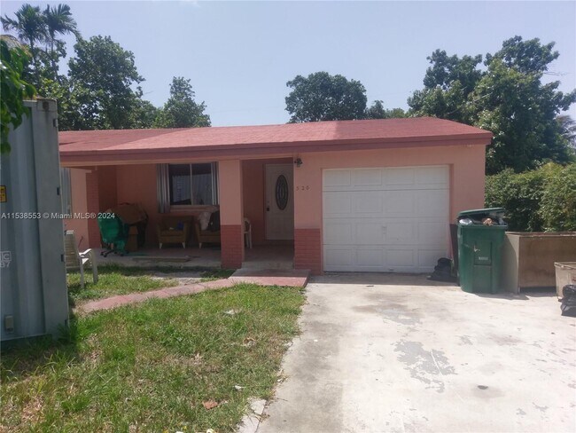 Foto del edificio - 520 NW 144th St