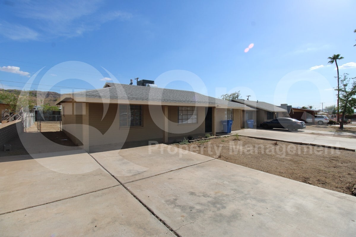 Foto principal - 915 W Piedmont Rd