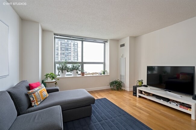 Building Photo - 474 N Lake Shore Dr