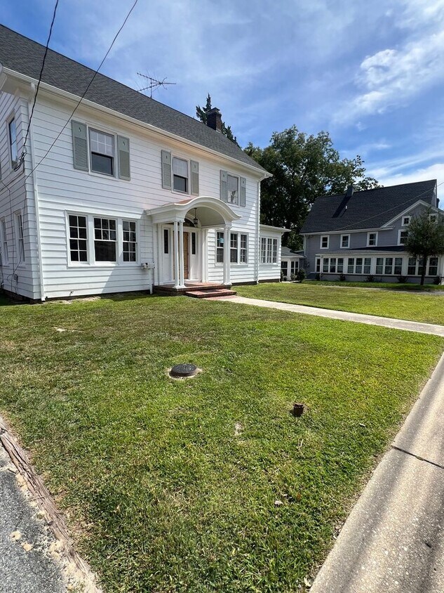 Primary Photo - 4 Bedroom Single Family Home in Milton
