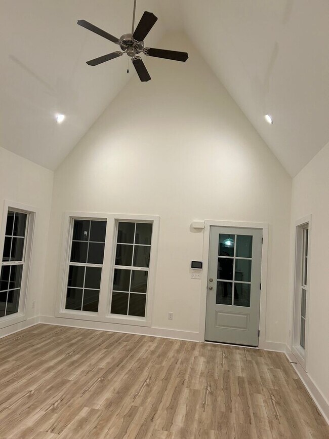 Foto del edificio - 1098 Burrow Cir