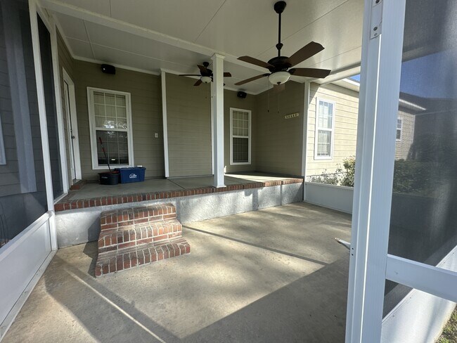 Foto del edificio - 3650 Victoria Dr