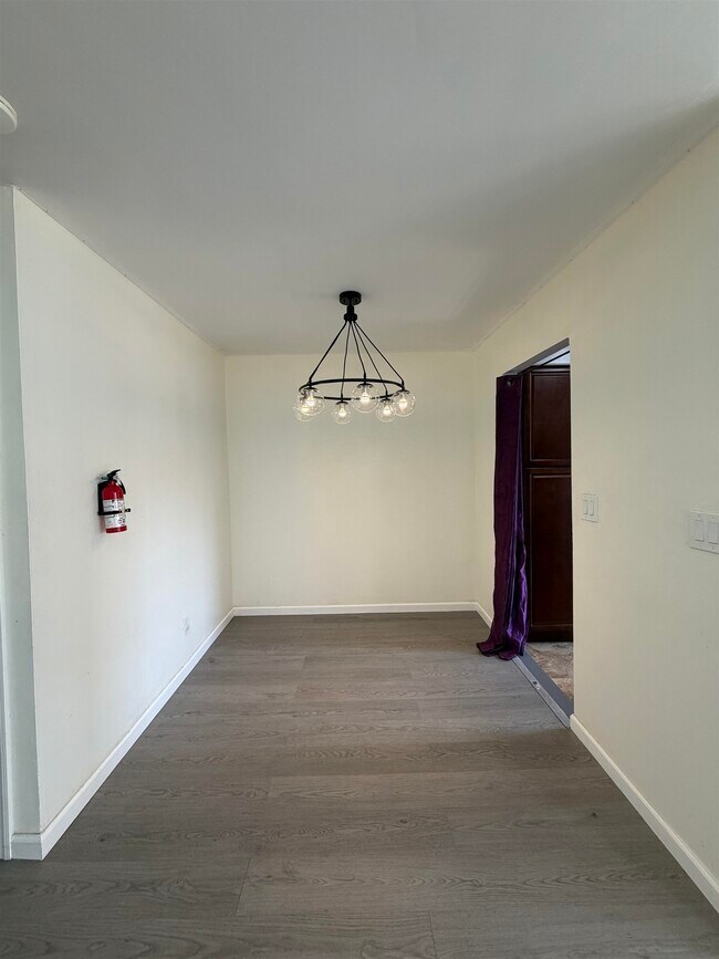 Foto del edificio - 10 Briarwood Rd