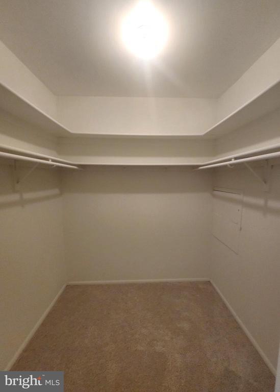 Foto del edificio - 10244 Prince Pl