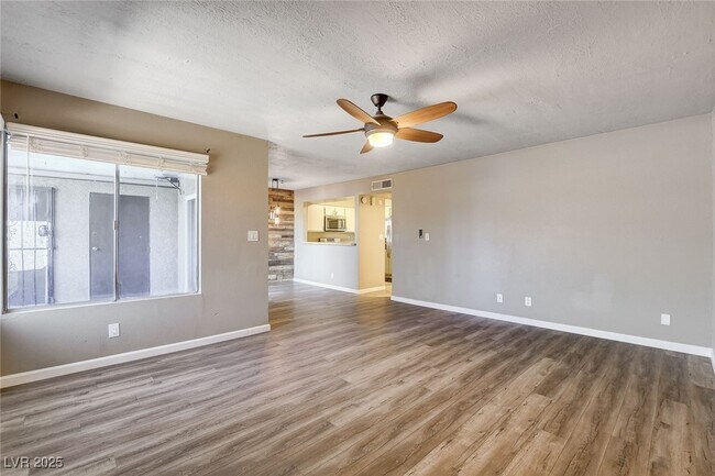Foto del edificio - 1544 Hialeah Dr