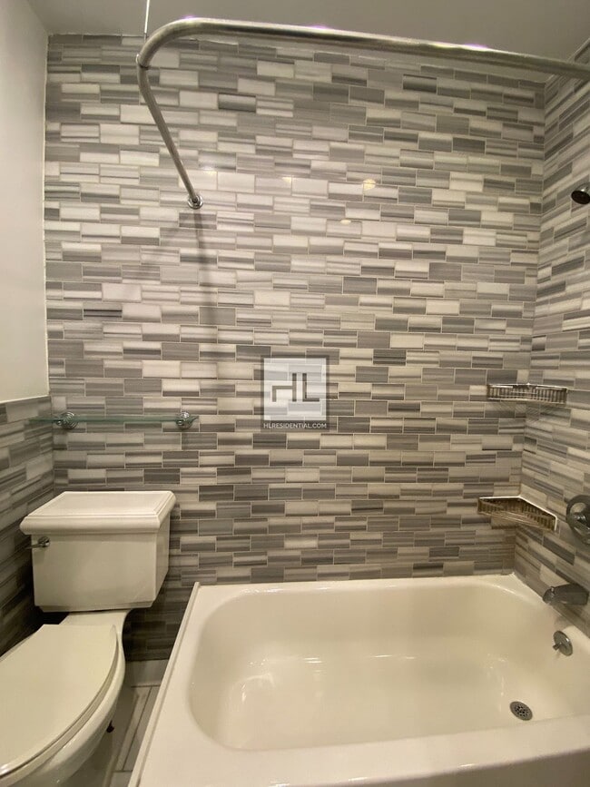 Building Photo - AMAZING 1 BR APARTMENT! WON’T LAST!! NO BR...