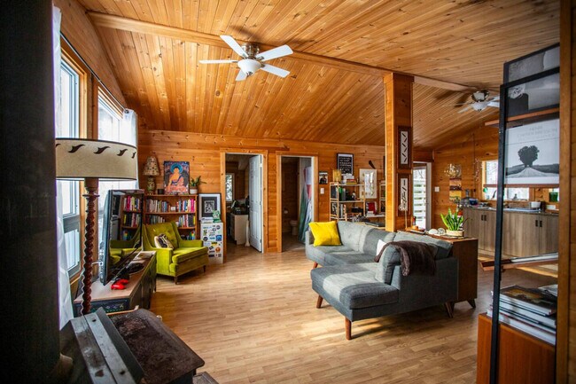 Photo du bâtiment - 943 Chem. Kennedy