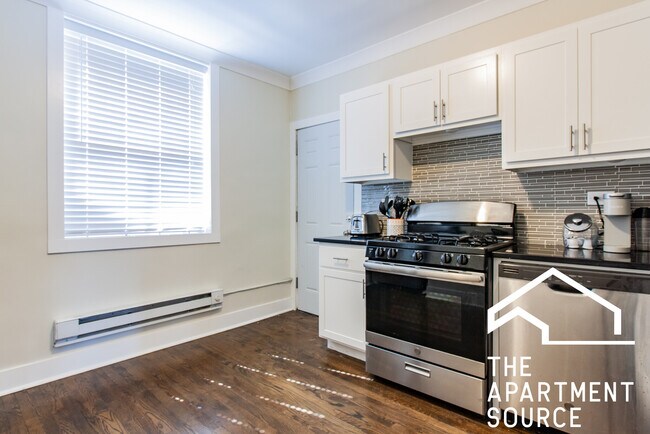 Foto del edificio - 917 W Waveland Ave