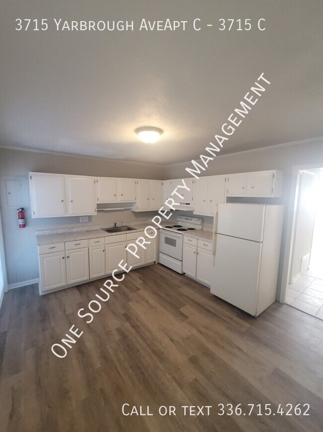 Foto del edificio - 3715 Yarbrough Ave