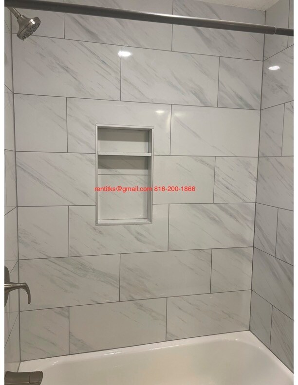 Foto del edificio - 8148 W 119th Terrace