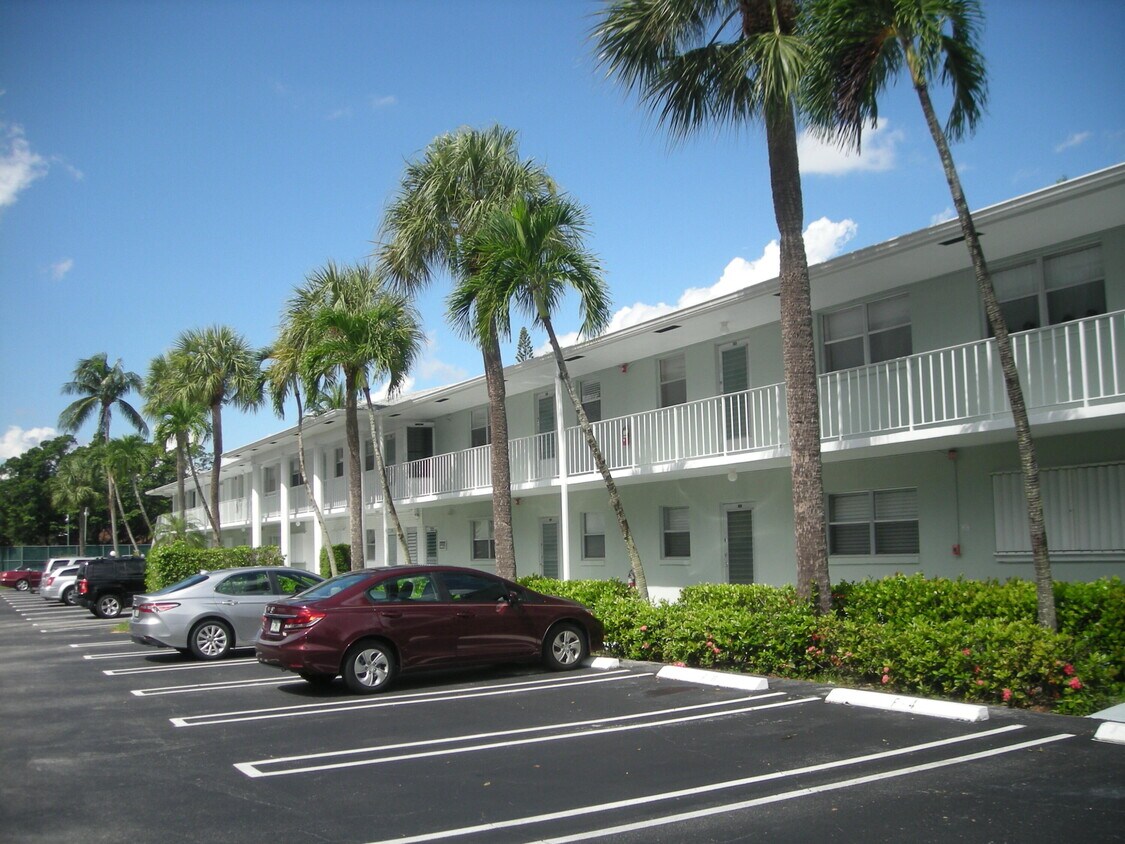 Primary Photo - 2600 SW 22nd Ave