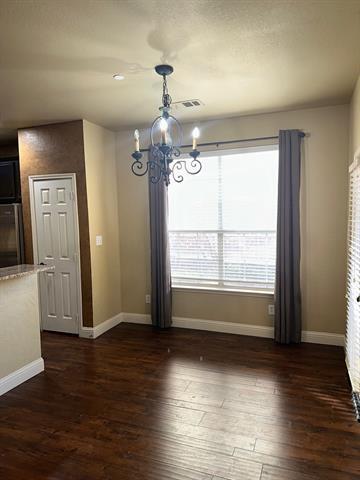 Foto del edificio - 8604 Heather Ridge Dr