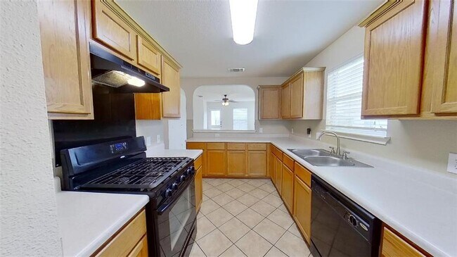 Building Photo - 105 Fishbaugh Ln