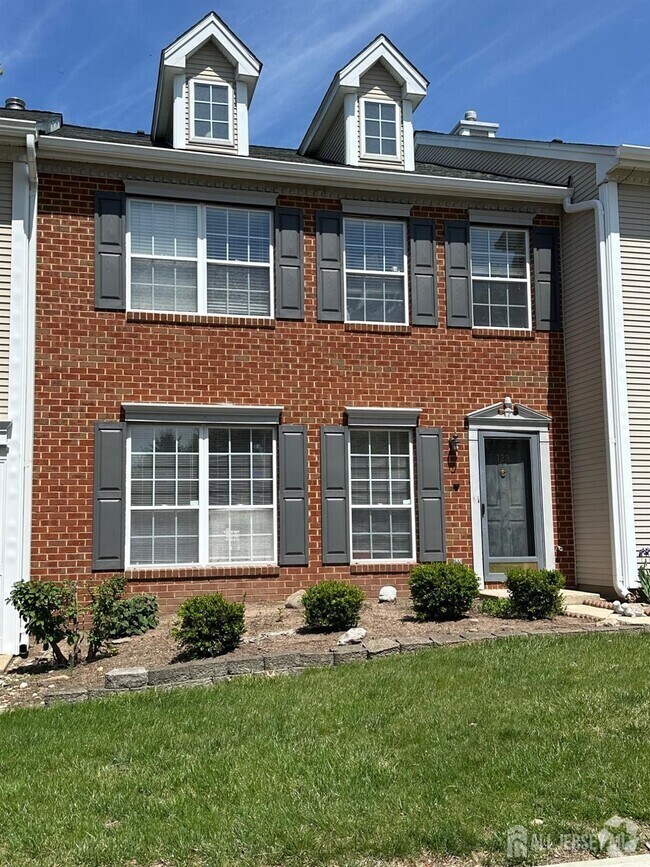 Building Photo - 129 Columbus Dr