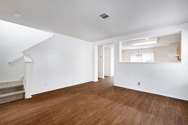 Foto del edificio - ***MOVE-IN SPECIAL: ONE WEEK FREE***Renova...