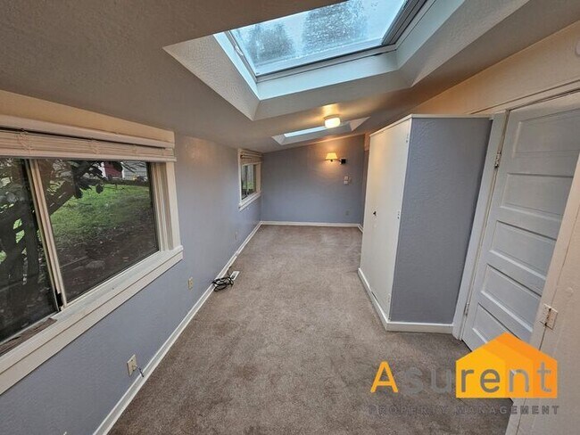Foto del edificio - MOVE IN SPECIAL HALF OFF FIRST MONTHS RENT...