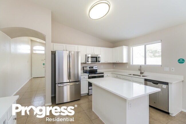 Foto del edificio - 11426 W Davis Ln