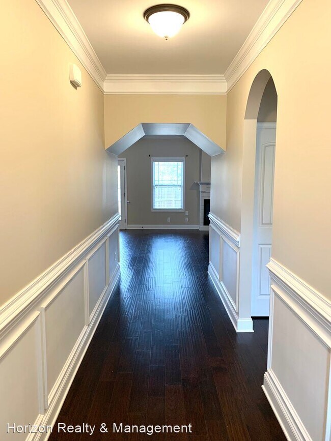 Building Photo - 4 br, 3 bath House - 117 Blue Hole Rd.