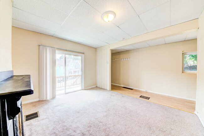 Foto del edificio - Available August 2024 - 3 Bedroom Home w/ ...