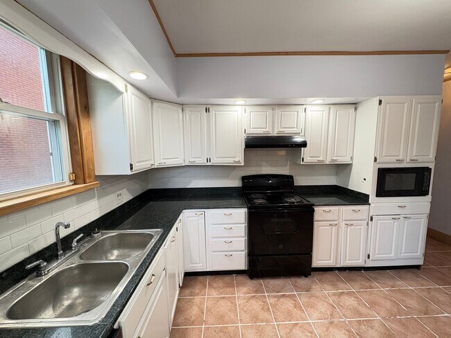 Foto del edificio - 6345 Morrowfield Ave