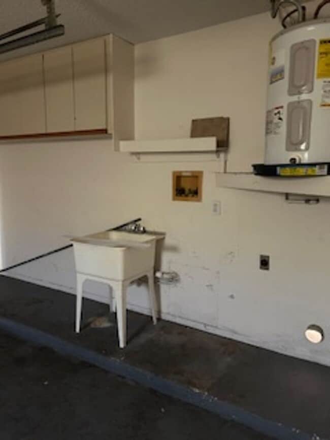 Building Photo - 12902 Kellywood Cir