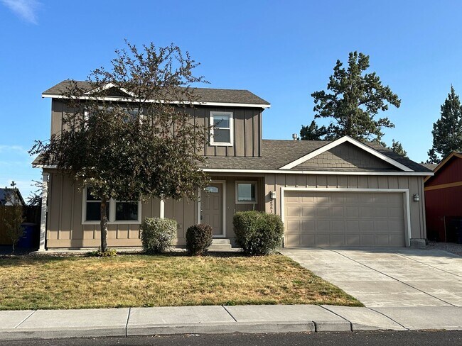 Foto del edificio - MOVE IN SPECIAL!  Remodeled 3 Bedroom / 2.5 Bathroom Home Southwest Redmond
