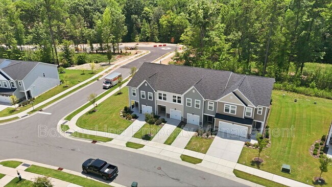 Building Photo - 260 Garden Vine Trl