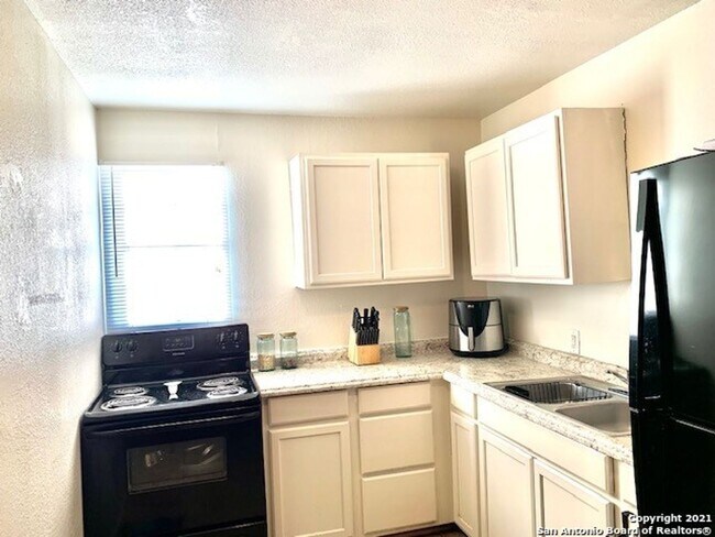 Foto del edificio - 1511 W Ashby Pl