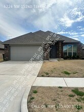 Building Photo - 4224 NW 152nd Terrace