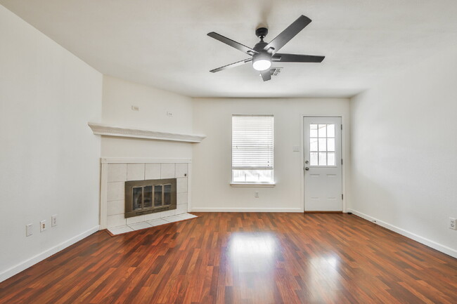 Building Photo - Wonderful 3/2/2 in North Lubbock!