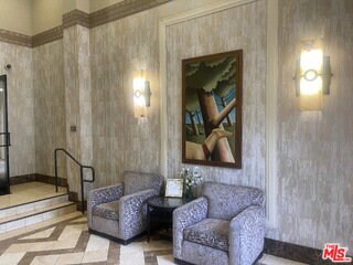 Foto del edificio - 5625 Crescent Prk W