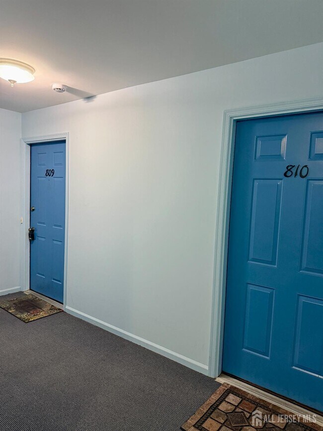 Foto del edificio - 809 Woodhaven Dr