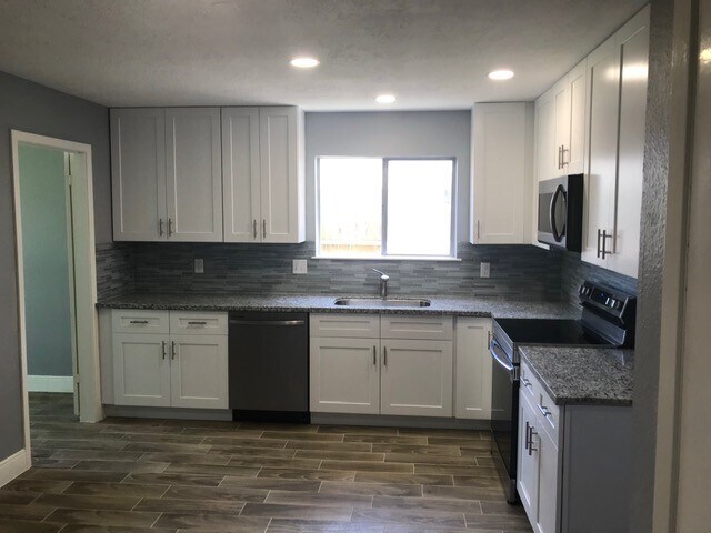 Kitchen - 2616 Heritage Colony Dr