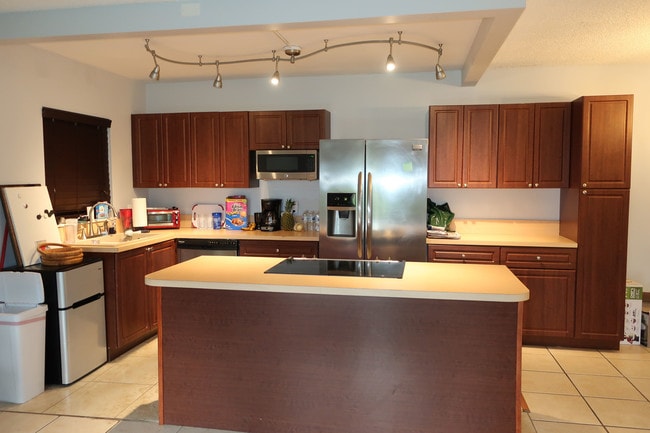 Kitchen - 1301 NW 12th Ave
