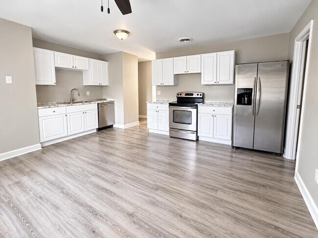 Foto del edificio - 4247 Arbury Ln